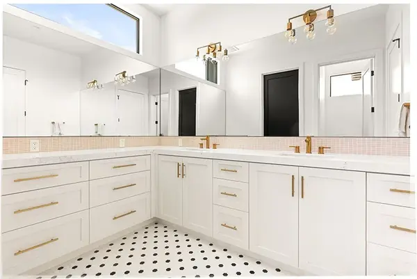 pcw cabinetry Rift white oak custom lockers3