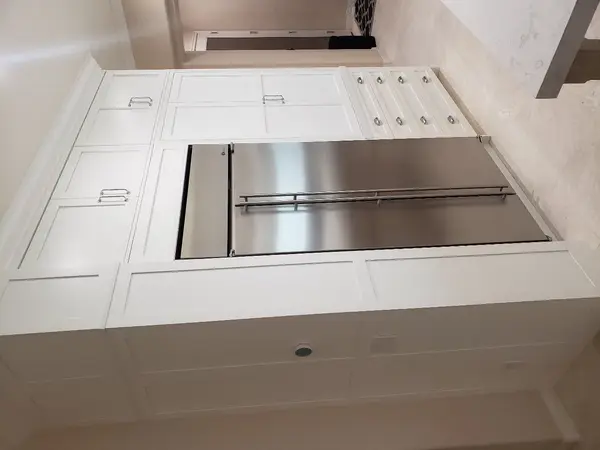 congaree kitchen White Shaker tall cabinets