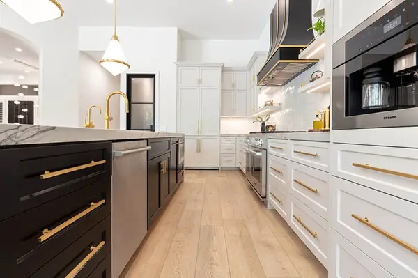 Isleworth Emtec cabinet pulls tricorn black cabinets
