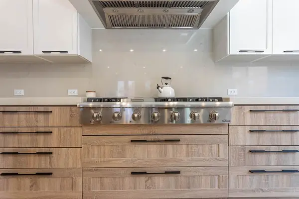 Pine Leaf Salt Shaker Kitchen white shaker cabinets 8
