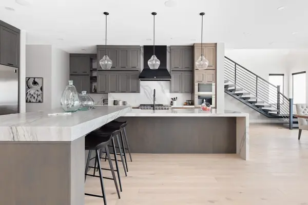 The Columbia custom cabinetry by Peterson Cabinet Works, photo 3