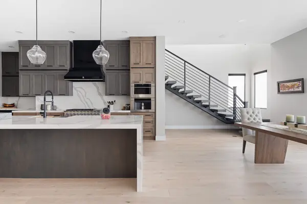 The Columbia custom cabinetry by Peterson Cabinet Works, photo 4