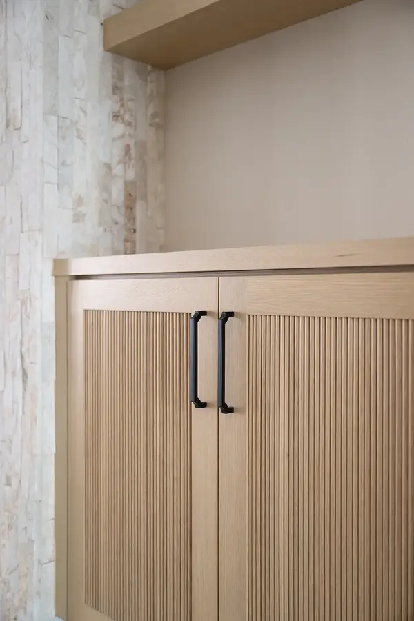 Peterson Cabinet Works The Everglades Fireplaces3