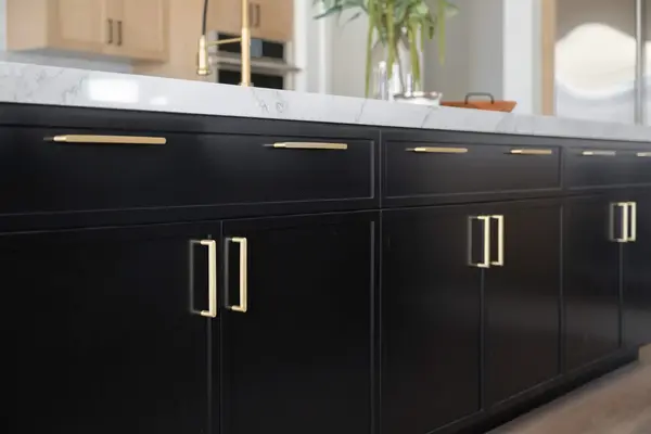 The Helena custom cabinetry by Peterson Cabinet Works, photo 18