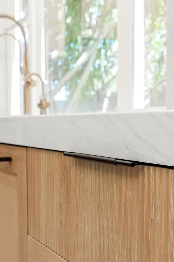 Villaforte oak reeded drawer front